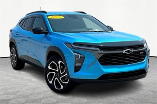 Certified 2025 Chevrolet Trax RS w/ Sunroof Package image 1