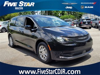 New 2025 Chrysler Voyager LX image 1