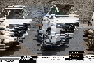 New 2025 Honda Pilot Touring image 1