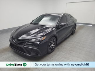 Used 2022 Toyota Camry SE image 1