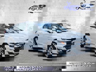 Used 2024 Chevrolet Malibu LT image 1