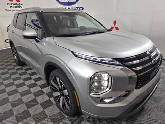New 2025 Mitsubishi Outlander SEL image 1