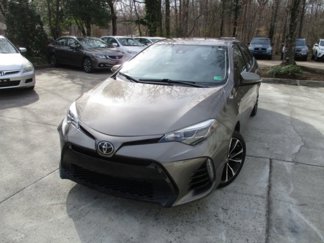 Used 2017 Toyota Corolla SE image 1