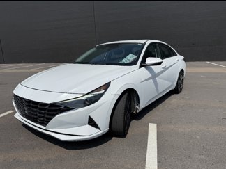 Used 2022 Hyundai Elantra SEL w/ Convenience + Premium Package image 1
