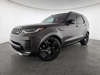Certified 2023 Land Rover Discovery Metropolitan Edition image 1