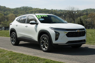 Used 2024 Chevrolet Trax LT w/ Driver Confidence Package image 1