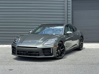 New 2025 Porsche Panamera 4 image 1
