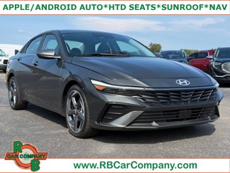 Used 2025 Hyundai Elantra SEL image 1