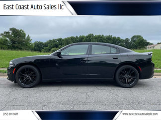 Used 2017 Dodge Charger SE w/ Blacktop Package image 1
