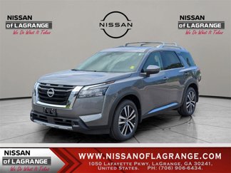 New 2025 Nissan Pathfinder Platinum image 1
