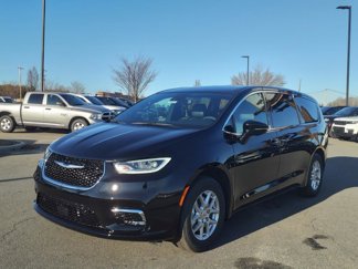 New 2025 Chrysler Pacifica Select image 1