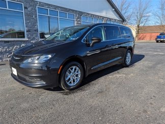 Used 2022 Chrysler Voyager LX image 1
