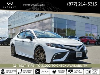 Used 2024 Toyota Camry SE image 1