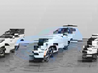 New 2025 Mitsubishi Outlander SE image 1