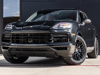Certified 2025 Porsche Cayenne image 1