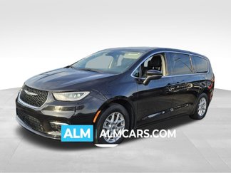 Used 2023 Chrysler Pacifica Touring-L image 1