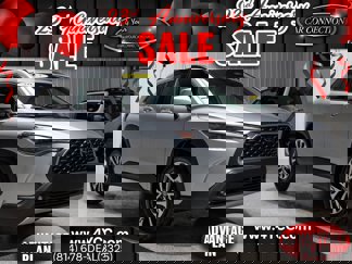 Used 2023 Toyota Corolla Cross XLE image 1