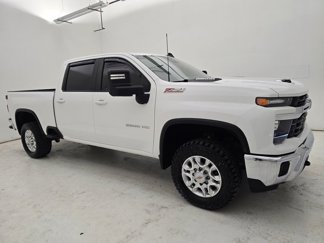 Used 2024 Chevrolet Silverado 2500 LT video 1