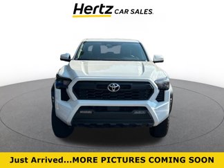 Used 2025 Toyota Tacoma SR video 1