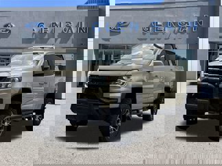Used 2022 Chevrolet Colorado ZR2 image 1
