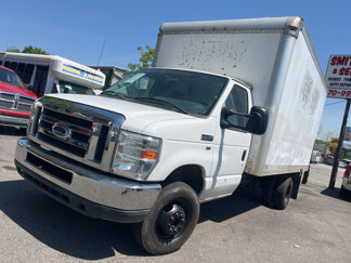 Used 2014 Ford E-350 and Econoline 350 Super Duty image 1