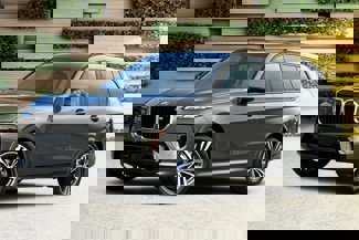 New 2025 BMW X7 M60i image 1