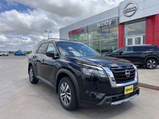 New 2025 Nissan Pathfinder SL image 1