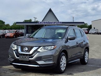 Used 2017 Nissan Rogue S image 1