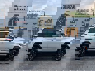 New 2025 Jeep Grand Cherokee Altitude image 1