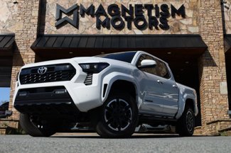 Used 2024 Toyota Tacoma TRD Sport image 1