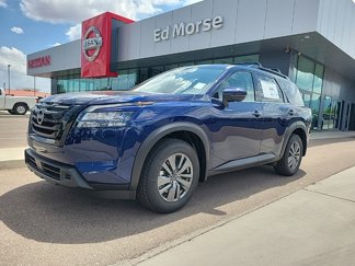 New 2025 Nissan Pathfinder SV w/ Black Appearance Package image 1