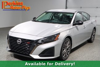 Used 2024 Nissan Altima 2.5 SR image 1