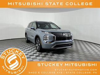 New 2025 Mitsubishi Outlander SEL image 1