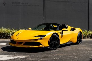 Used 2024 Ferrari SF90 Spider image 1