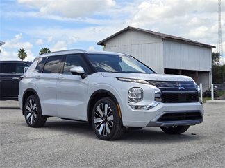 New 2025 Mitsubishi Outlander SEL image 1