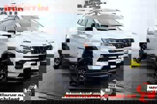 New 2025 Jeep Compass Latitude w/ Altitude Special Edition image 1