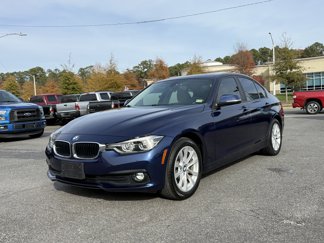 Used 2018 BMW 320i xDrive Sedan w/ Convenience Package image 1