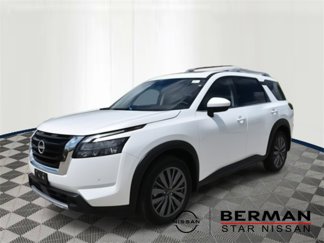 New 2025 Nissan Pathfinder SL image 1
