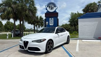 Used 2022 Alfa Romeo Giulia Veloce image 1