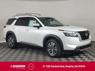 New 2025 Nissan Pathfinder SL image 1