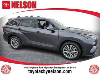 New 2025 Toyota Highlander Platinum image 1
