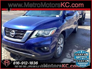 Used 2018 Nissan Pathfinder SV image 1
