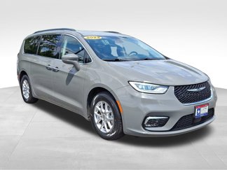 Used 2022 Chrysler Pacifica Touring-L image 1