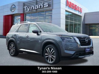 New 2025 Nissan Pathfinder Platinum image 1