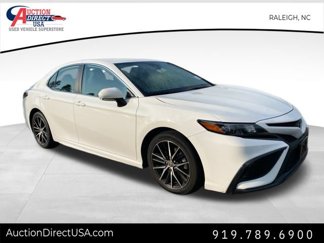 Used 2024 Toyota Camry SE image 1