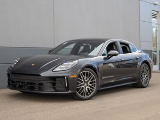Used 2024 Porsche Panamera 4 image 1