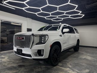 Used 2023 GMC Yukon XL Denali image 1