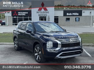 New 2025 Mitsubishi Outlander SE image 1