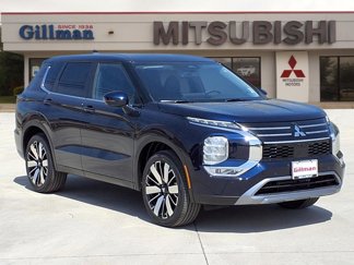 New 2025 Mitsubishi Outlander SE image 1