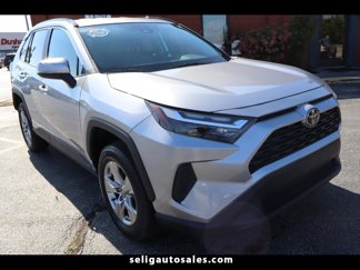 Used 2022 Toyota RAV4 XLE image 1